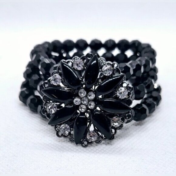 Black Flower Bead Stretch Bracelet - Picture 2 of 6